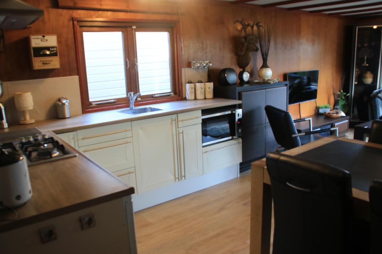 Veluwe Park Reewold Chalet Vision プッテン エクステリア 写真